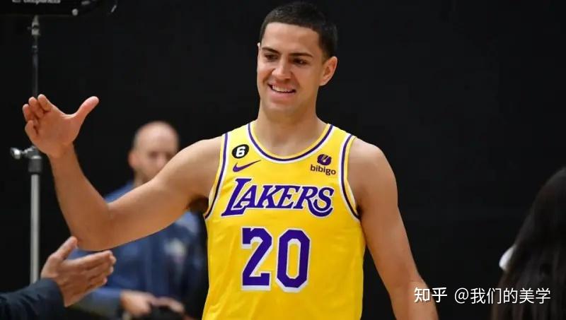 关于NBA夏季联赛首场战罢，年轻球员表现出色的信息